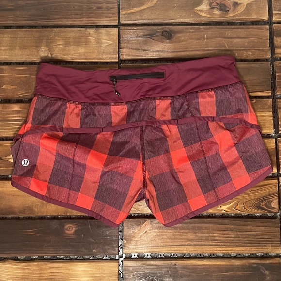 Lululemon Run 2-way Stretch Speed Short Size 6 - Picture 7 of 14